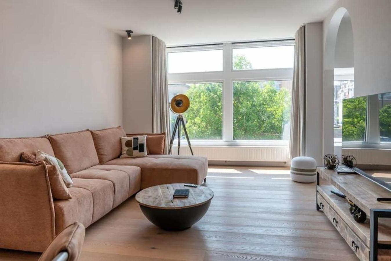 Renovated Art Deco Apartment With Vintage Elements 오스텐드 외부 사진